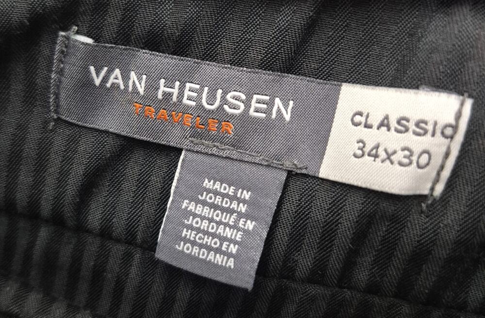 Van Heusen Traveler Mens Charcoal Gray Dress Pants Classic Fit 34x30 Flat Front - Picture 3 of 5